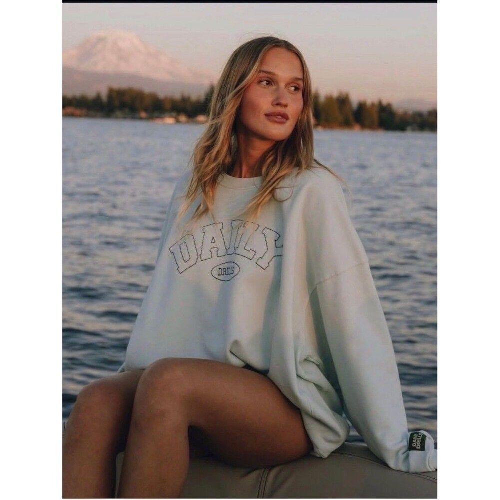 Daily Drills Oversized Crewneck Sweatshirt - M/L